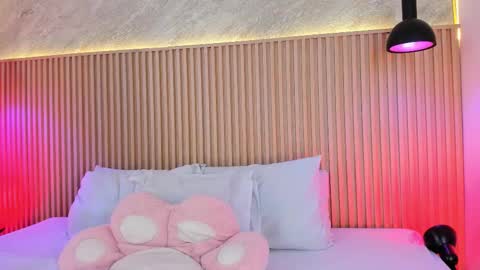 Profana Red online show from 03.02.26