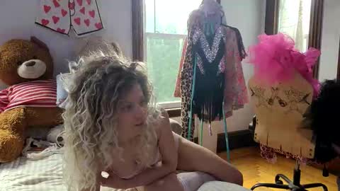 Snapshot of professorhushh chatting on 11.11.25 professorhushh online show from 11.11.25