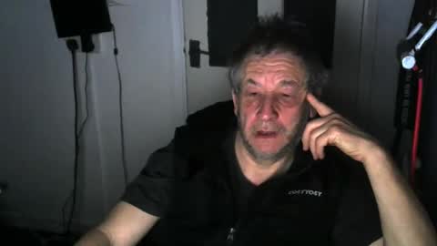 Snapshot of projectorepson chatting on 01.05.25 projectorepson online show from 01.05.25