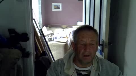 Snapshot of projectorepson chatting on 10.10.25 projectorepson online show from 10.10.25
