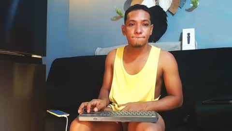 Snapshot of prometo23cm chatting on 06.15.26 Grande y Gruesa online show from 06.15.26