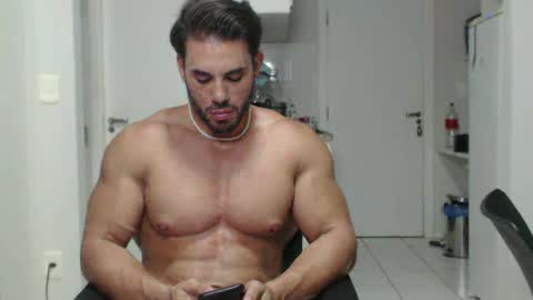 Snapshot of promuscles4u chatting on 01.23.25 promuscles4u online show from 01.23.25