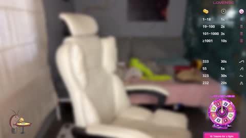 Queen of Pain online show from 09.12.25