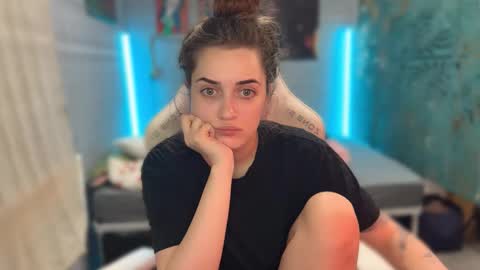 Queen of Pain online show from 03.04.26