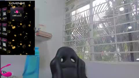 Snapshot of psique_naughty2 chatting on 02.05.25 psique_naughty2 online show from 02.05.25