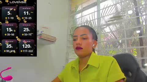 Snapshot of psique_naughty2 chatting on 02.10.25 psique_naughty2 online show from 02.10.25