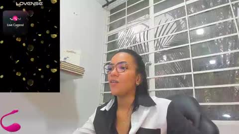 Snapshot of psique_naughty2 chatting on 02.17.25 psique_naughty2 online show from 02.17.25