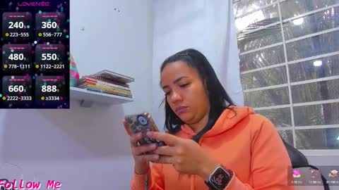 Snapshot of psique_naughty2 chatting on 10.16.25 psique_naughty2 online show from 10.16.25