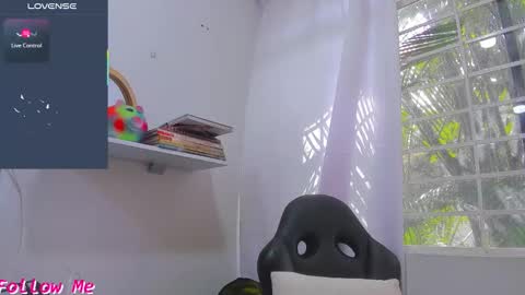 Snapshot of psique_naughty2 chatting on 10.29.25 psique_naughty2 online show from 10.29.25