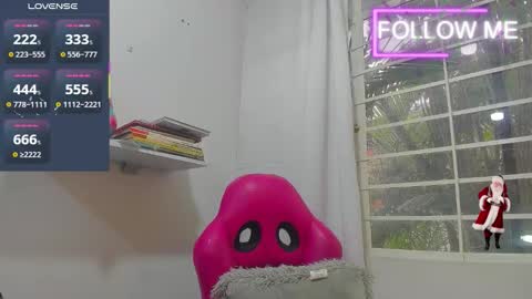 Snapshot of psique_naughty2 chatting on 11.24.25 psique_naughty2 online show from 11.24.25