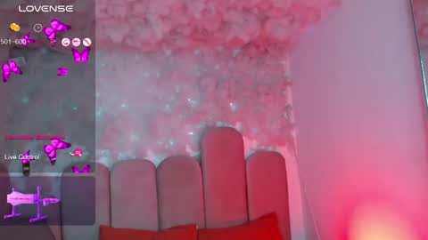 Snapshot of puca_eboony chatting on 05.19.26 pucca online show from 05.19.26