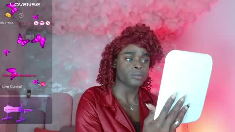 Snapshot of puca_eboony chatting on 05.22.26 pucca online show from 05.22.26