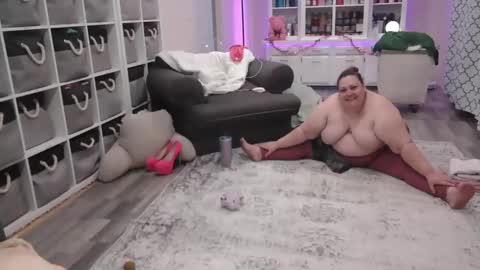 Snapshot of pugglelover chatting on 02.15.25 Puggie - online show from 02.15.25