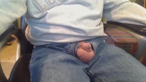 Snapshot of pulltoy1 chatting on 12.08.24 pulltoy1 online show from 12.08.24