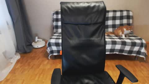 Snapshot of puma_ma chatting on 12.27.24 Polly online show from 12.27.24