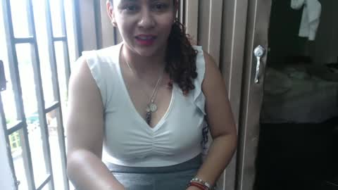 Snapshot of pummpummm chatting on 02.10.25 pummpummm online show from 02.10.25