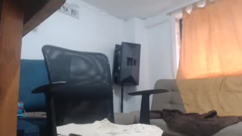 Snapshot of pummpummm chatting on 09.18.25 pummpummm online show from 09.18.25