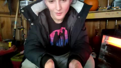 Snapshot of punkiedulc chatting on 12.17.25 punkiedulc online show from 12.17.25