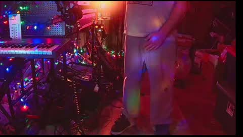 punkrunr083 online show from 05.05.26
