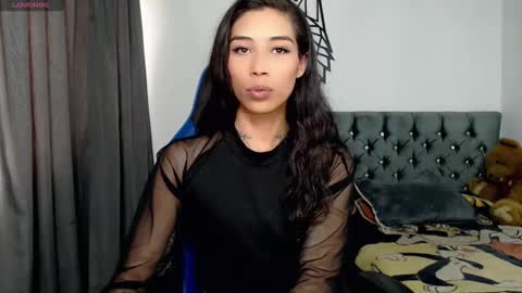 Snapshot of pupi_wolf chatting on 12.16.25 Cris online show from 12.16.25