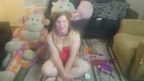Snapshot of puppygirllovestobeg chatting on 07.25.26 puppygirllovestobeg online show from 07.25.26