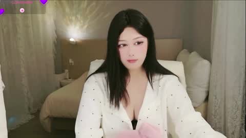 Snapshot of puppymango66 chatting on 11.18.25 puppymango66 online show from 11.18.25