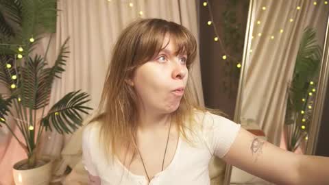 constant schedule Wednesday  Friday  Saturday  Sunday  The Rosemarie online show from 10.26.25