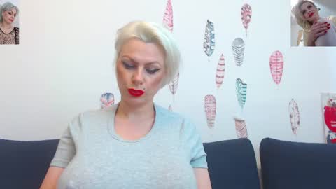 Snapshot of pure_seduce_wow chatting on 06.18.26 Goldie online show from 06.18.26