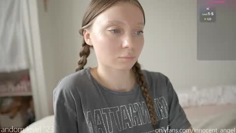 Snapshot of pureangeldolores chatting on 10.27.25 i dont do shows for free. watching here silently and waiting for me to start showing you something for free is useless online show from 10.27.25