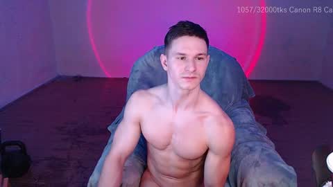 Snapshot of puremenshape chatting on 01.13.26 puremenshape online show from 01.13.26