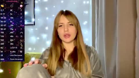 Snapshot of puremiraclealis chatting on 12.12.24 Alicia online show from 12.12.24