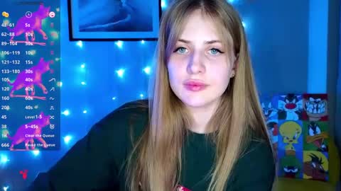 Snapshot of puremiraclealis chatting on 03.02.25 Alicia online show from 03.02.25