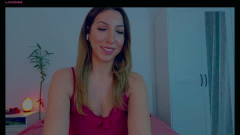 Snapshot of purevibrations chatting on 01.14.26 Isabelle online show from 01.14.26