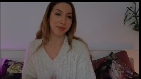 Snapshot of purevibrations chatting on 02.21.26 Isabelle online show from 02.21.26