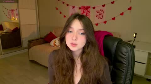 Bella online show from 11.21.25