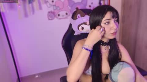 Snapshot of purple_ema chatting on 01.06.26 purple_ema online show from 01.06.26