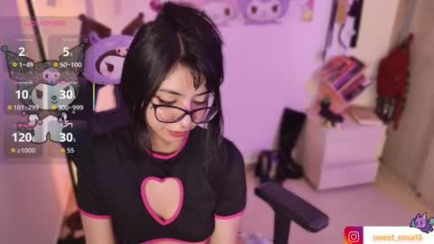 Snapshot of purple_ema chatting on 02.04.26 purple_ema online show from 02.04.26