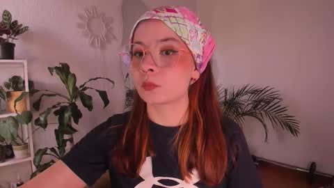 Snapshot of purple_opal chatting on 01.15.26 Vero online from Tuesday to Sunday online show from 01.15.26