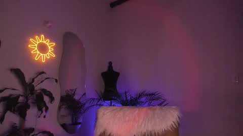 Snapshot of purple_opal chatting on 02.15.26 Vero online from Tuesday to Sunday online show from 02.15.26