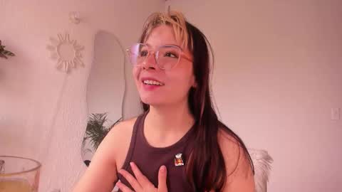 Snapshot of purple_opal chatting on 03.12.26 Vero online from Tuesday to Sunday online show from 03.12.26