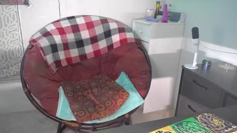 Snapshot of purplekushmama21 chatting on 01.19.25 Lil Kush online show from 01.19.25