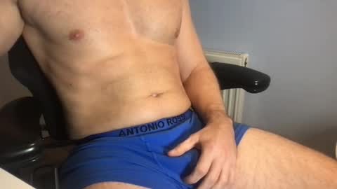 Snapshot of purplelamb1984 chatting on 10.29.25 purplelamb1984 online show from 10.29.25