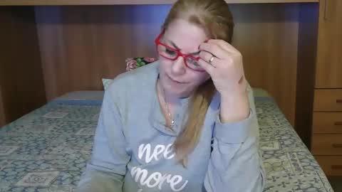 Snapshot of pussy_boom4u chatting on 02.06.25 Mary online show from 02.06.25