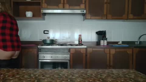 Snapshot of pussy_boom4u chatting on 11.05.25 Mary online show from 11.05.25