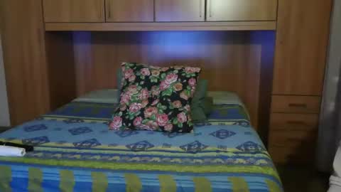 Snapshot of pussy_boom4u chatting on 02.16.26 Mary online show from 02.16.26