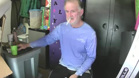 Snapshot of pussy_licker0127 chatting on 12.11.24 Mark online show from 12.11.24