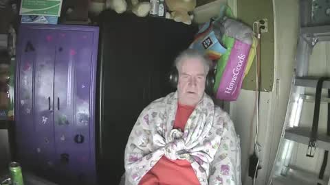 Snapshot of pussy_licker0127 chatting on 02.18.25 Mark online show from 02.18.25