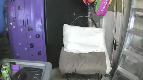 Snapshot of pussy_licker0127 chatting on 02.20.25 Mark online show from 02.20.25