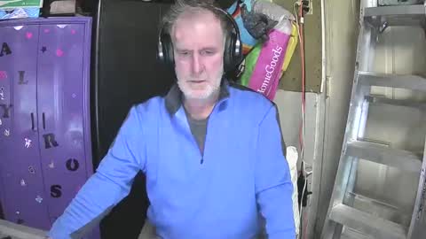 Snapshot of pussy_licker0127 chatting on 03.01.25 Mark online show from 03.01.25