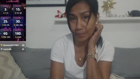 Snapshot of pussycash chatting on 12.12.24 POCCA online show from 12.12.24